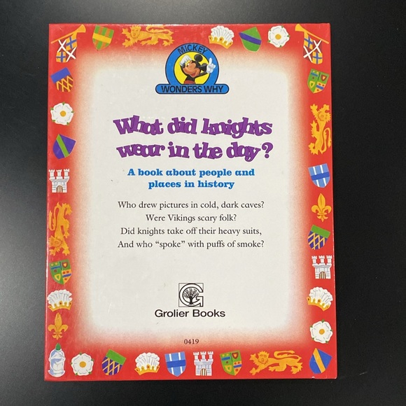 Mickey Wonders Why: What Did Knights Wear in the Day? - Hardcover Book - Picture 2 of 6